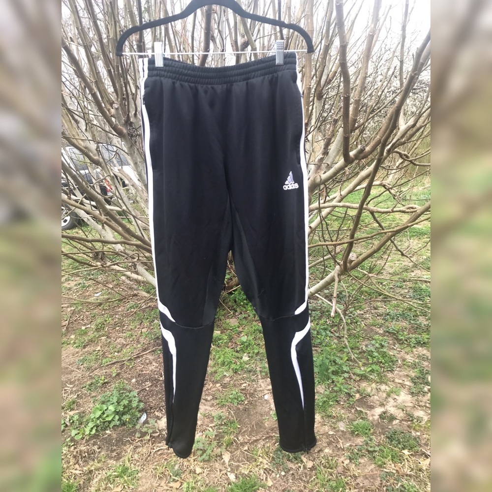 Adidas pants 🌺
